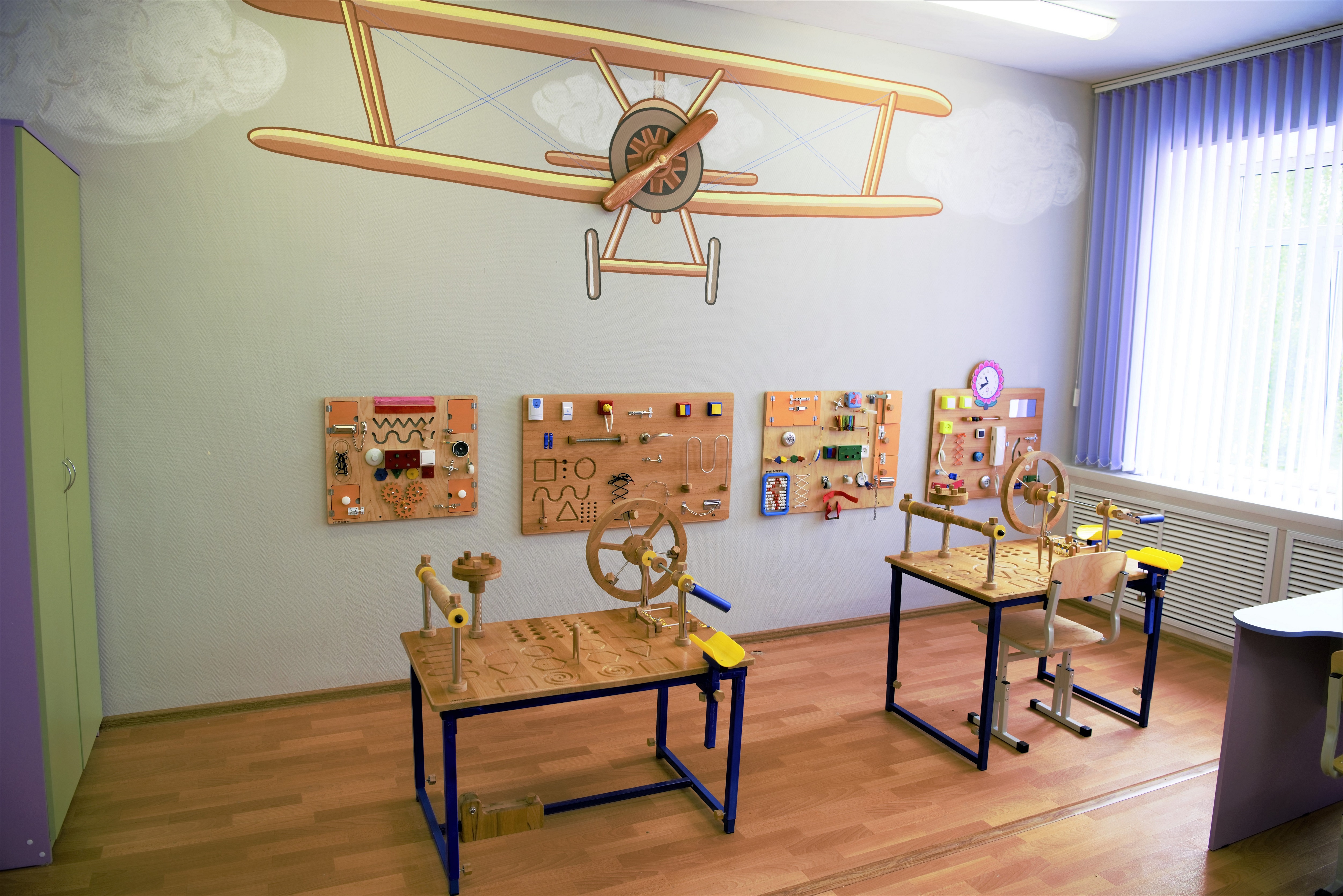 Столы механотерапии и бизиборды